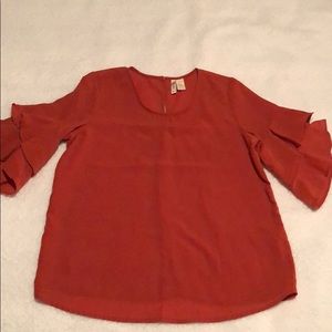 Ruffle sleeve blouse